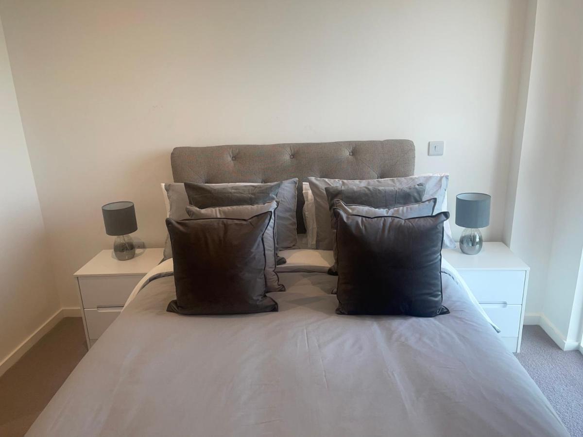 Immaculate 2Bed Apartment In London- City Views Extérieur photo