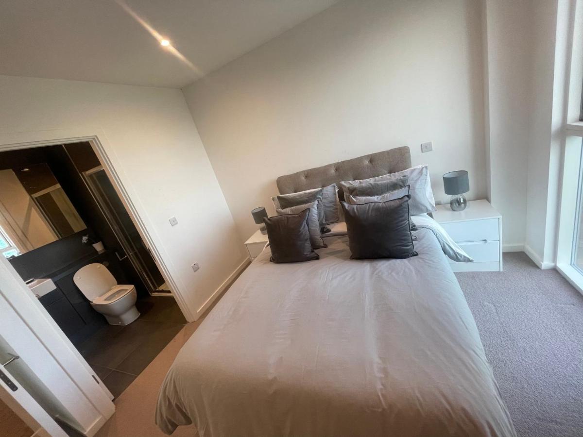 Immaculate 2Bed Apartment In London- City Views Extérieur photo